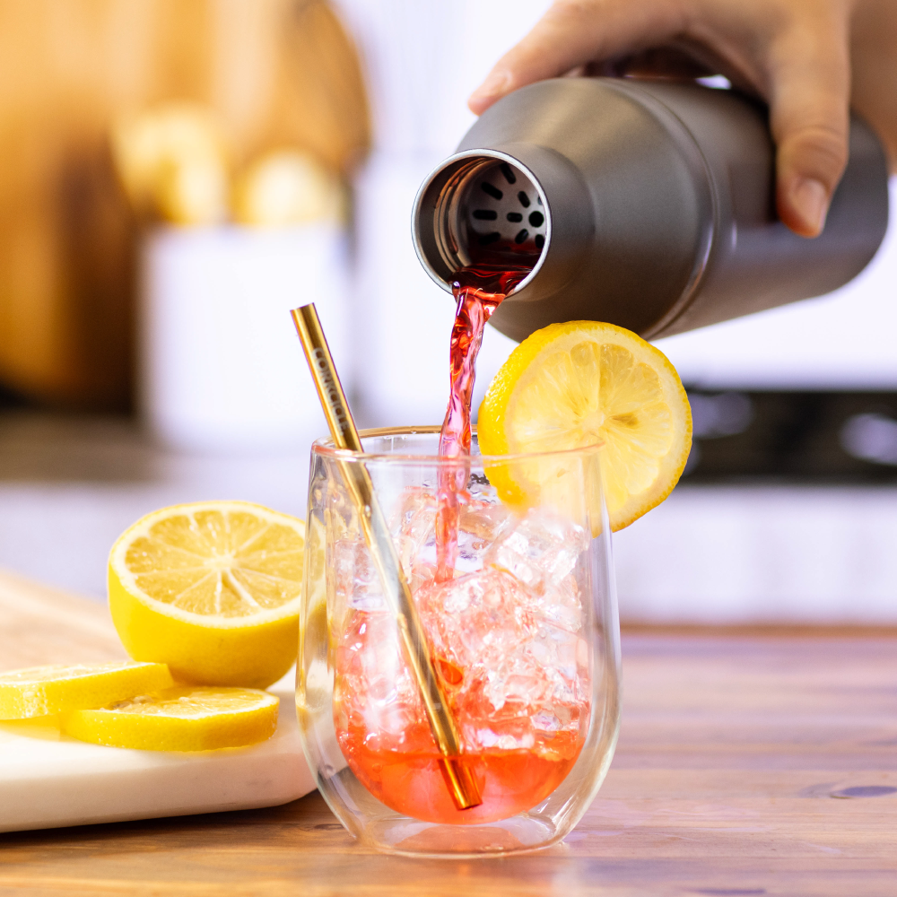 cocktail-shaker-lid-v3 Cocktail_Shaker_lifestyle_1_0f873eef-26b9-477a-b301-4dde25c00201.png